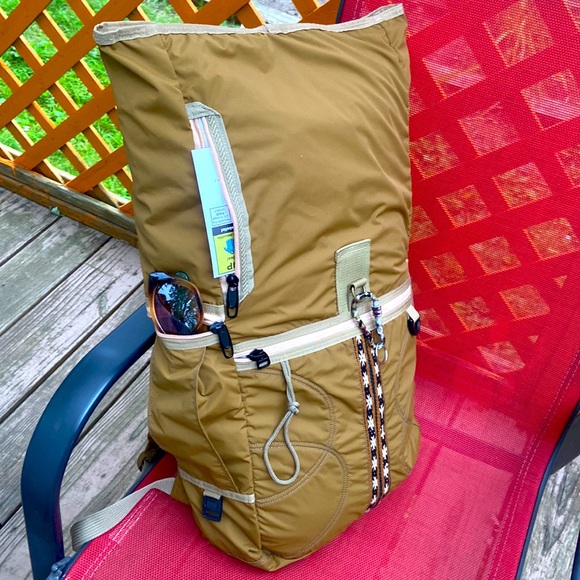 Backpack - Picture 7 of 10